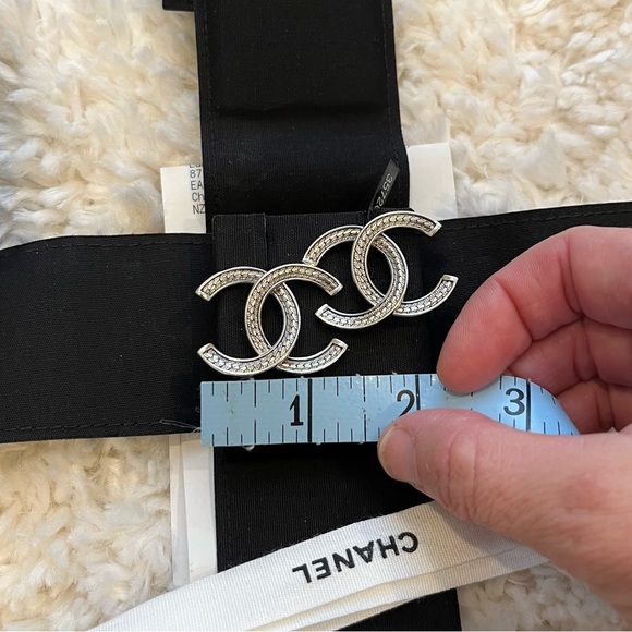 ❌SOLD❌CHANEL 24B XXL Silver CC Logo Stud Earrings - Brand NEW with TAG & RECEIPT - Picture 7 of 9